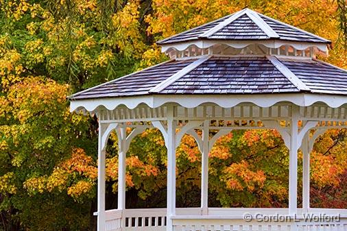 Autumn Gazebo_29519.jpg - Photographed at Smiths Falls, Ontario, Canada.